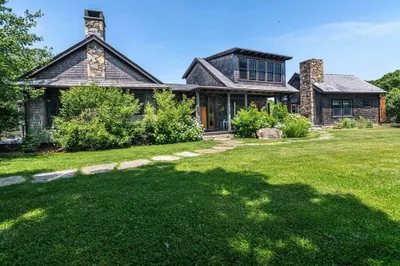 15 Old Farm Rd