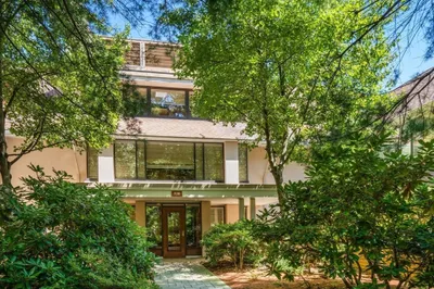 228 Allandale Rd #1B 1
