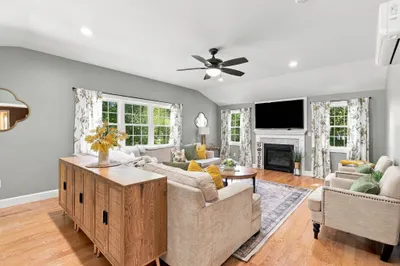 117 Hunt Road 1