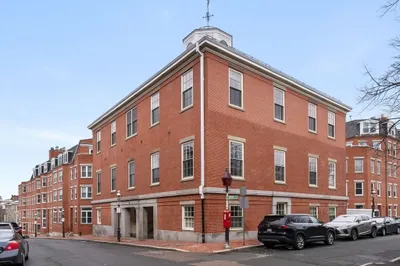 47 Harvard St #C201