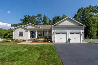 6 Antonio Dr