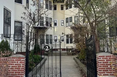 2 Clinton St #22