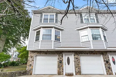 37 Pond St #1 1
