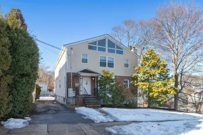 47 Dighton St 1