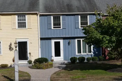 107 King George Dr #10 1