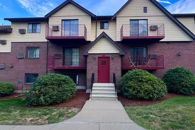 11 Royal Crest Dr #8 1