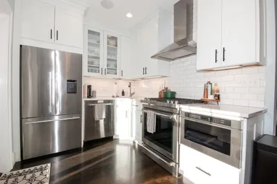 213 W 5th St #1