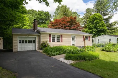 957 Ryan Rd 1