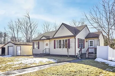 25 Ridge St 1