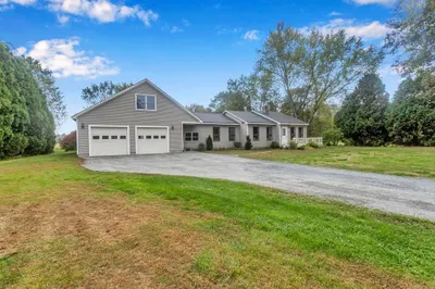 32 Swamp Road 1