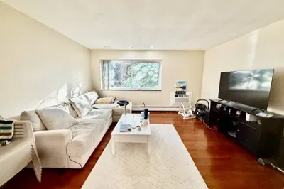 260 Mount Auburn St #1E 1