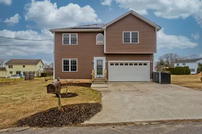 48 Mountain Ave 1
