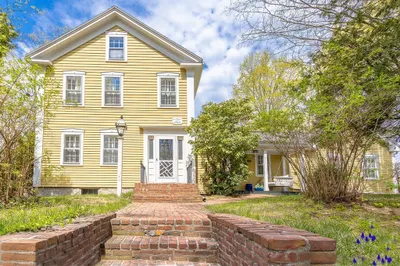 16 Maple Street 1