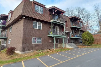 668 Robbins Ave #16