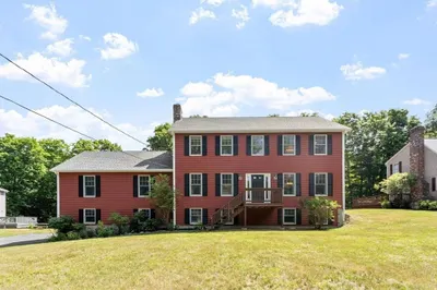 22 Valley Forge Circle #2 1