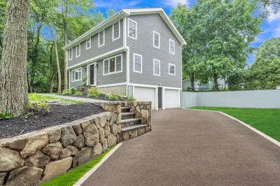 29 Old Colony Dr 1