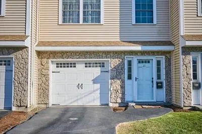 44 Columbia Ave #44 1