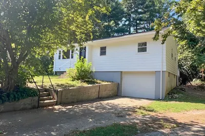 28 Parliament Dr