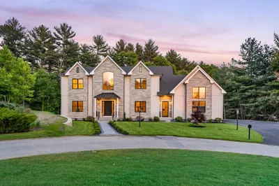 7 Cider Hill Way 1