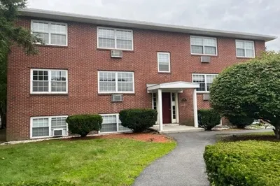 300 Main St #11