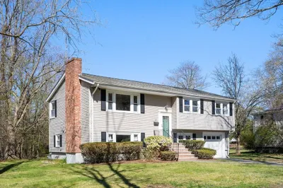 42 Martin Bates St