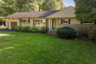 66 Old Meeting House Ln