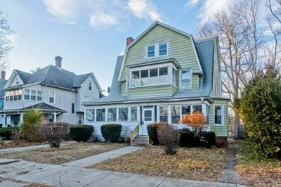 22 Cornell St