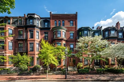 340 Marlborough St 1