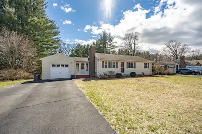 18 Belleview Dr