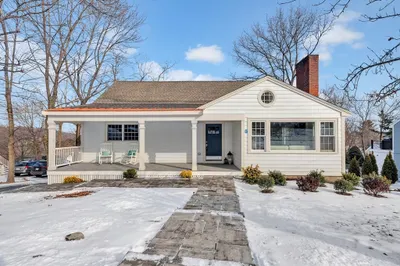 61 Westland Ave