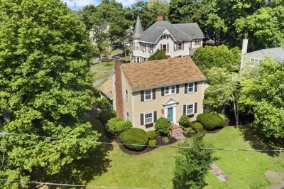 4 Grand Street