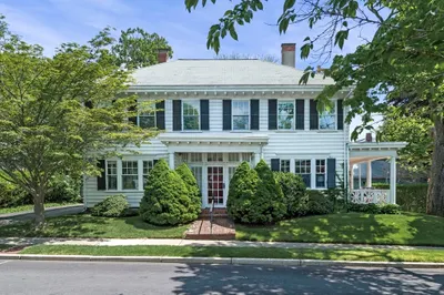 14 Currier Road 1