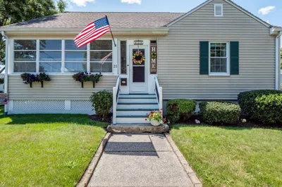 21 Rockdale Ave 1