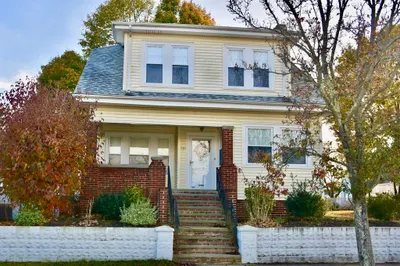 550 Allen St