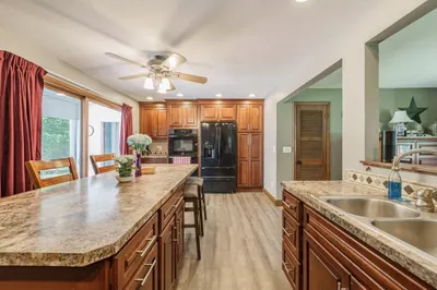 128 Skyline Dr 1