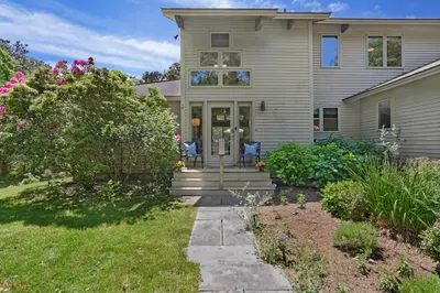 18 Puritan Dr 1