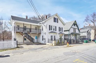 144 High St