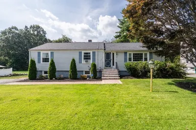 17 Lindsay Rd 1