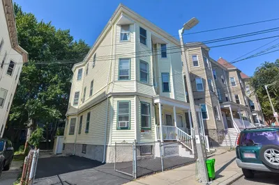 45-47 Mozart St 1