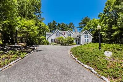 66 Carlisle Drive 1