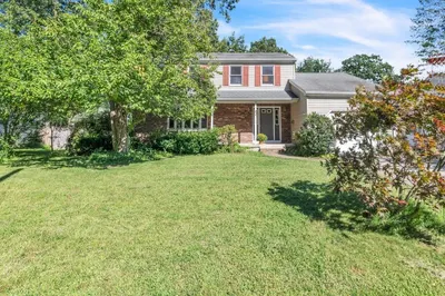 63 Oakwood Dr 1
