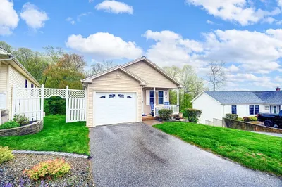 92 Furnace Ave #9