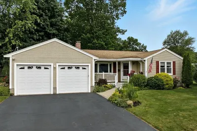 6 Greenway Circle