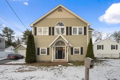 54 Lakeview Ave 1