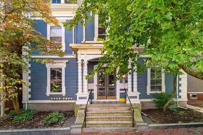 22 Bigelow St #1C