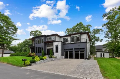 8 Jonathan Road 1