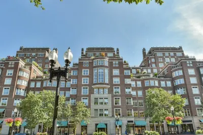 300 Boylston Street #1206