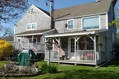 660 Main St/.route 6a St 1