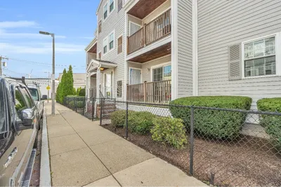 39 Fenton St #1 1