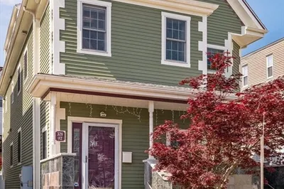 328 Highland Ave #2